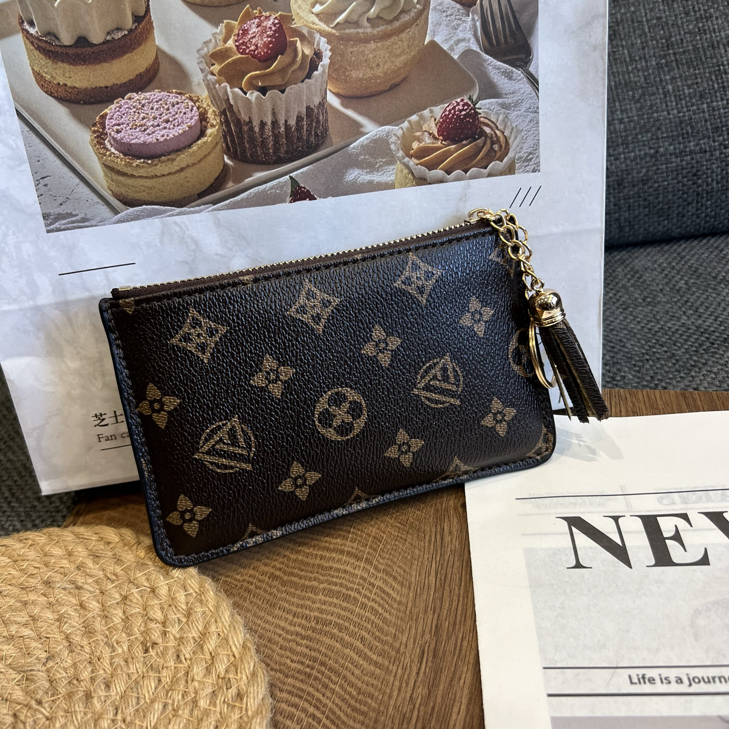 2026新款女士零钱包韩版多卡位中长款手拿包老花纹大容量拉链卡包,淘宝优惠券,粉丝福利购,淘宝优惠卷