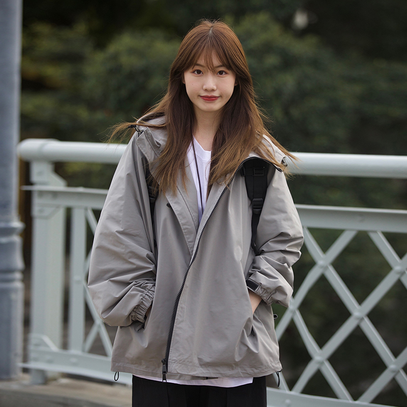 你初恋老王连帽风衣外套男防风防晒冲锋衣日系休闲女 新款宽松 2022 你初恋老王连帽风衣外套男防风防晒冲锋衣日系休闲女 新款宽松 2022