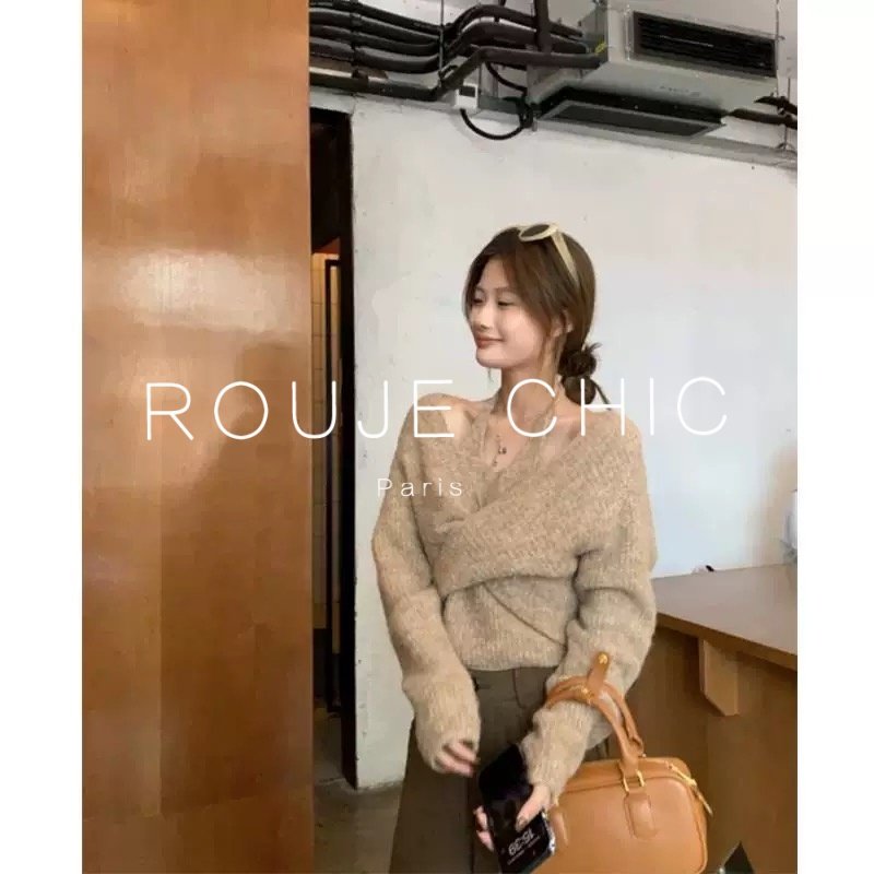 ROUJE CHIC法式咖色假两件挂脖针织毛衣女秋冬季软糯扭结针织上衣,淘宝优惠券,粉丝福利购,淘宝优惠卷