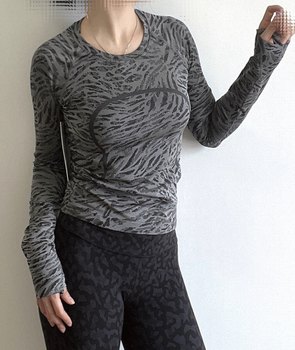 ເສື້ອຍືດແຂນຍາວ Guoxian Lululemon Swiftly Tech LS 2.0 Race Length