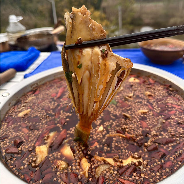 Spicy fish and frog hot pot base