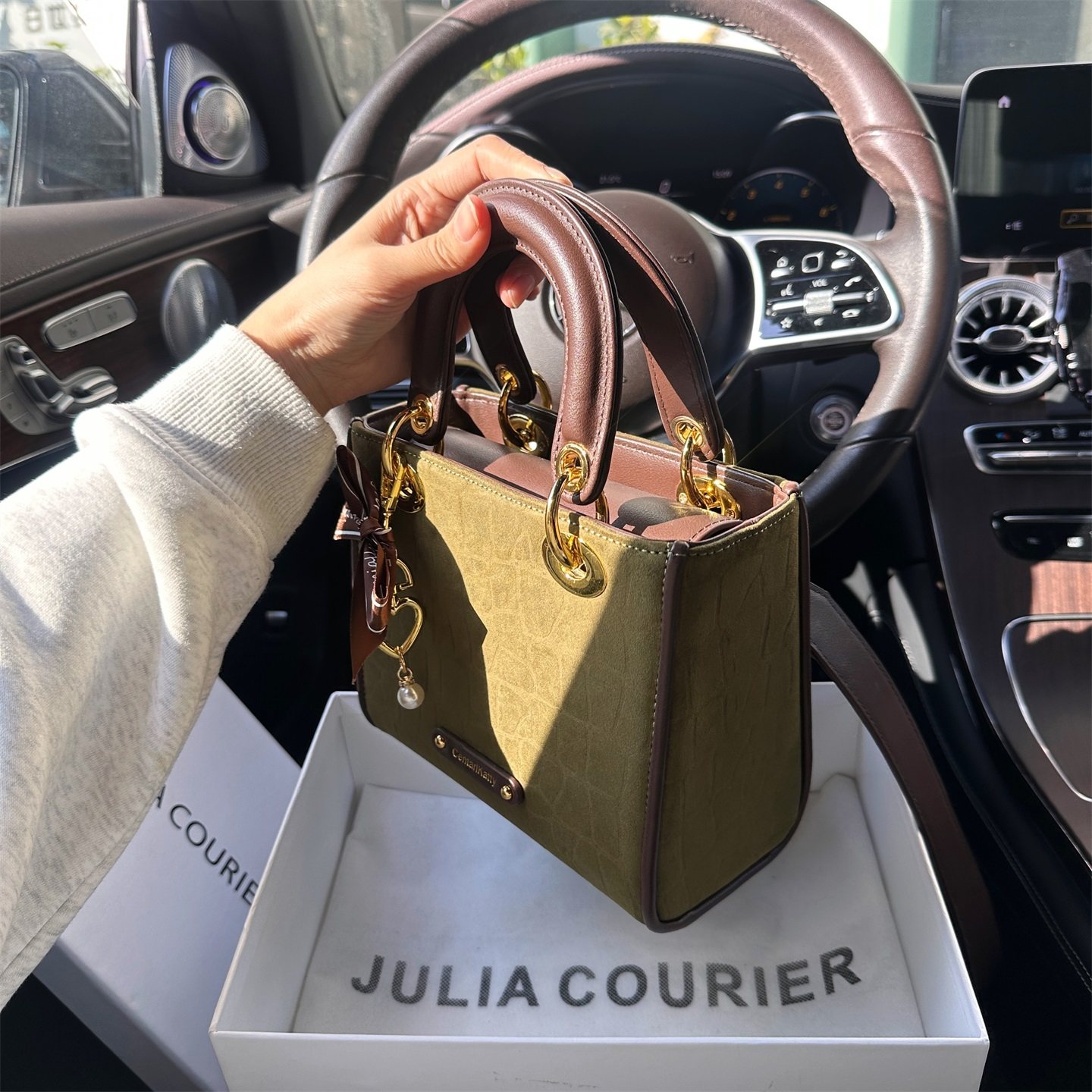 JULIA COURIER女包丝绒鳄鱼纹戴妃包女2025新款潮单肩斜挎小方包,淘宝优惠券,粉丝福利购,淘宝优惠卷