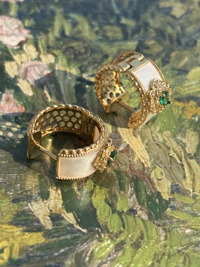 四月的格蕾丝白贝纯银S925复古蜂窝镂空绿翡翠耳环耳钉