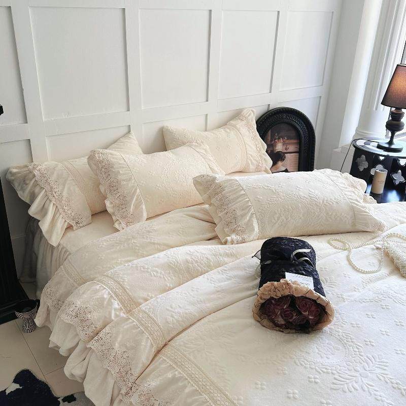 冬季法式浪漫雕花绒四件套牛奶绒刺绣花边被套保暖加厚公主床裙款,淘宝优惠券,粉丝福利购,淘宝优惠卷