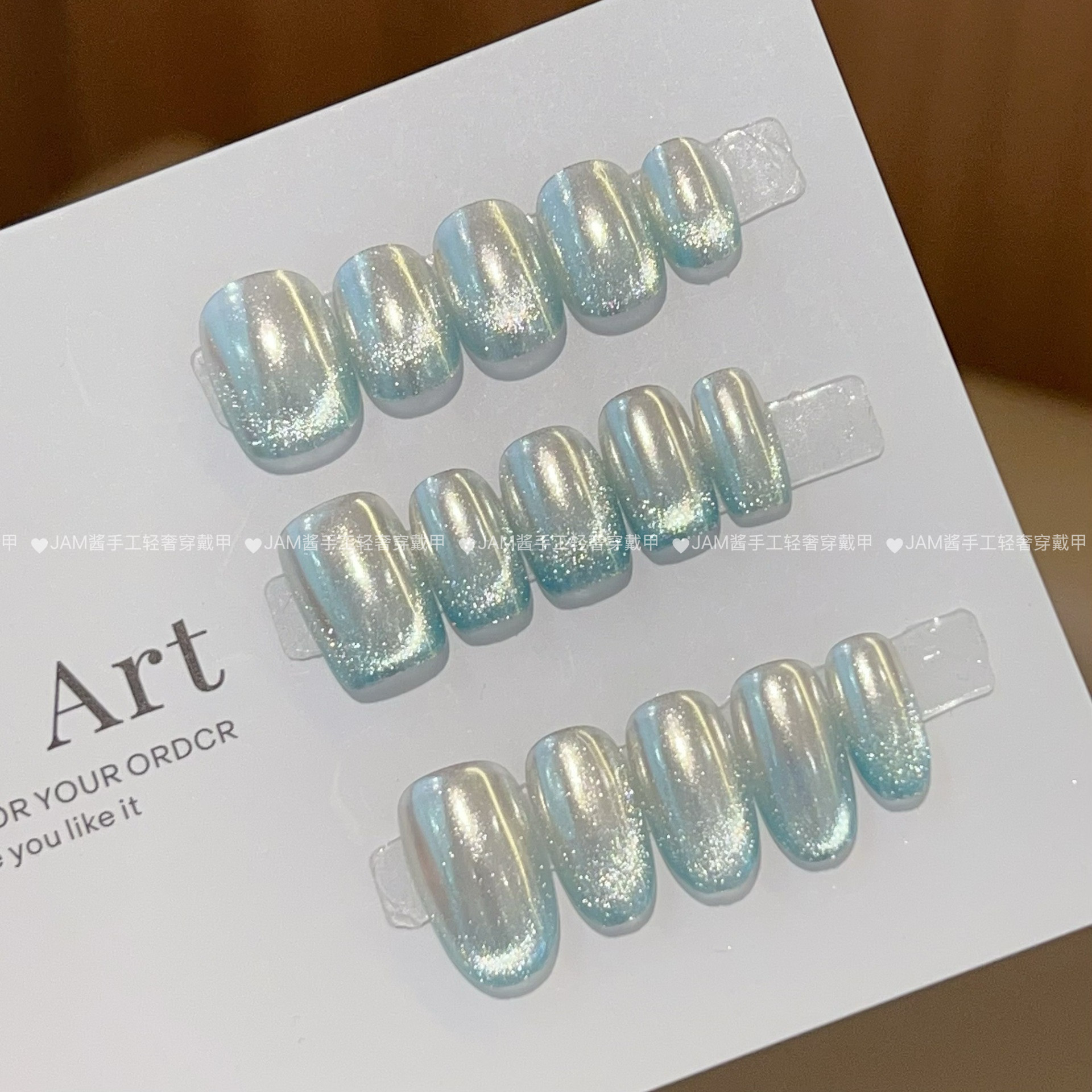 碎冰蓝 新款纯手工穿戴甲短款蓝色极光粉渐变猫眼高级感穿戴美甲,淘宝优惠券,粉丝福利购,淘宝优惠卷