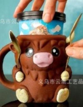 跨境新品高地奶牛创意冰淇淋脱容器树脂工艺品雕像创意礼品