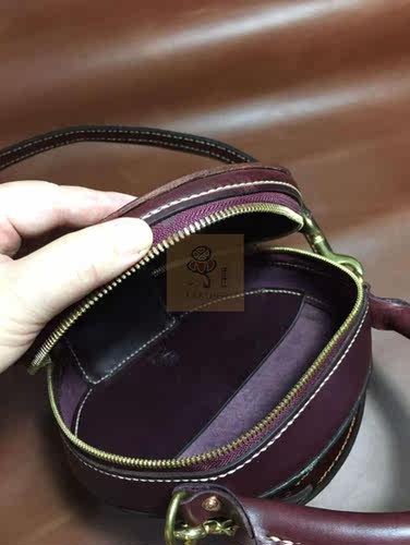 手工 圆饼包  进口植鞣皮  斜跨 手拎定制 - 图2