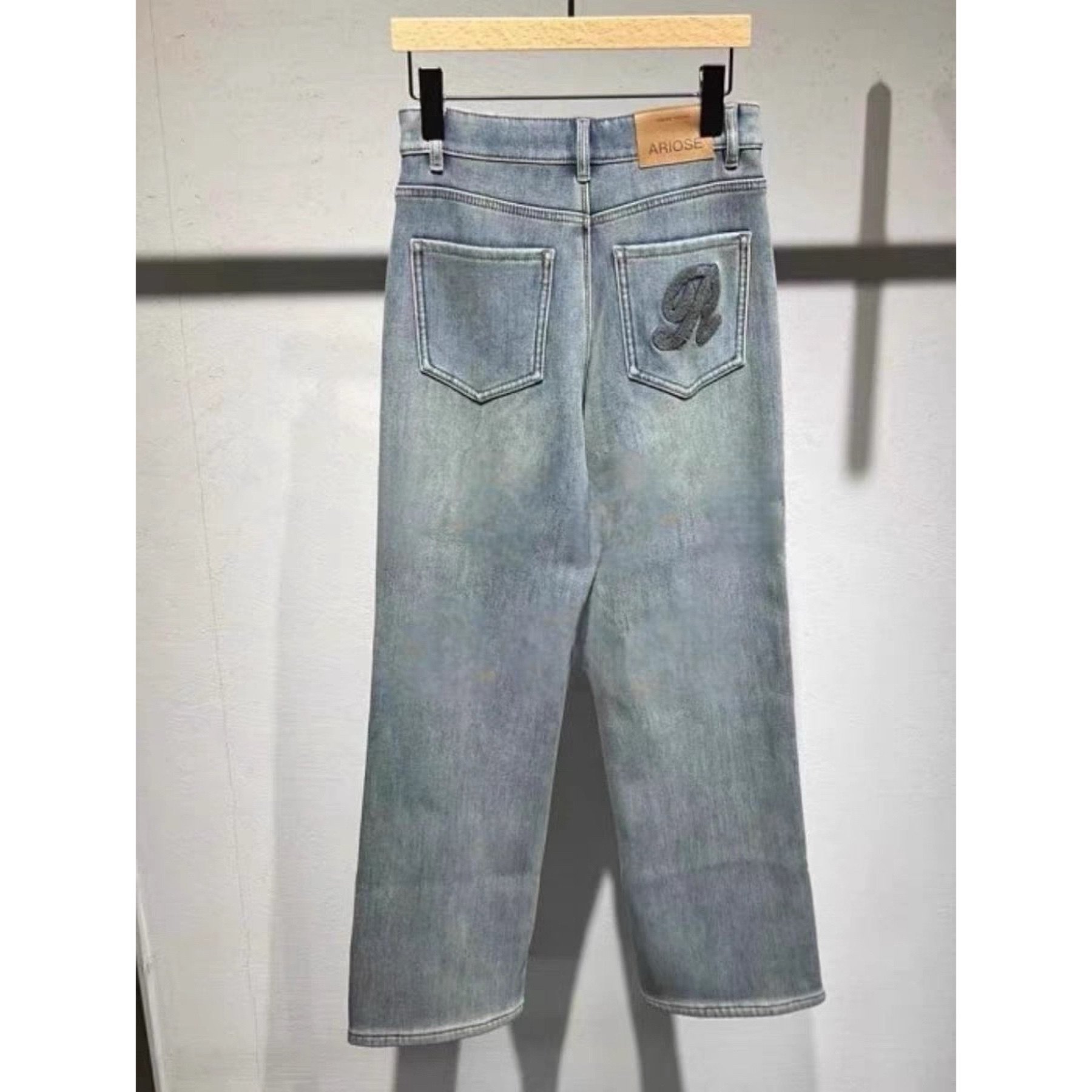 加绒牛仔裤 一粒扣植绒字母装饰做旧休闲百搭加厚直筒裤 长裤0.80,淘宝优惠券,粉丝福利购,淘宝优惠卷