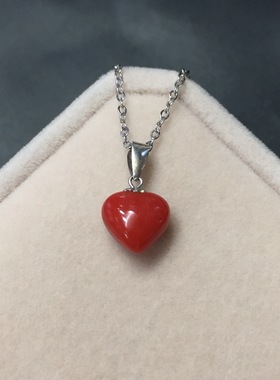 七宝珊瑚：18k镶嵌爱心吊坠项链锁骨链2025新款爆款安可拉红饰品