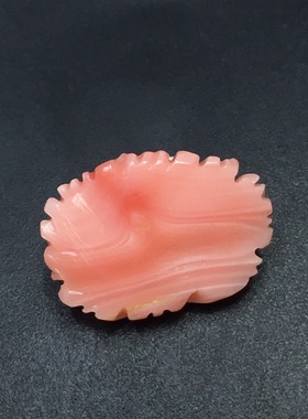 七宝珊瑚：精品雕刻挂件牡丹花，雕刻精美细致，重1.72克，