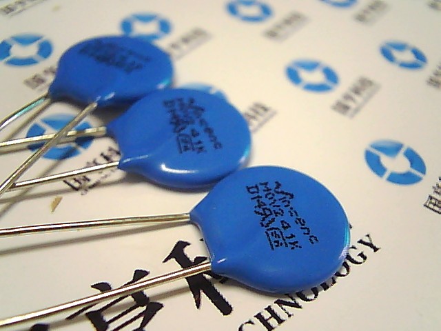 压敏电阻 MOV-241KD14 14D241K MOV - 图0