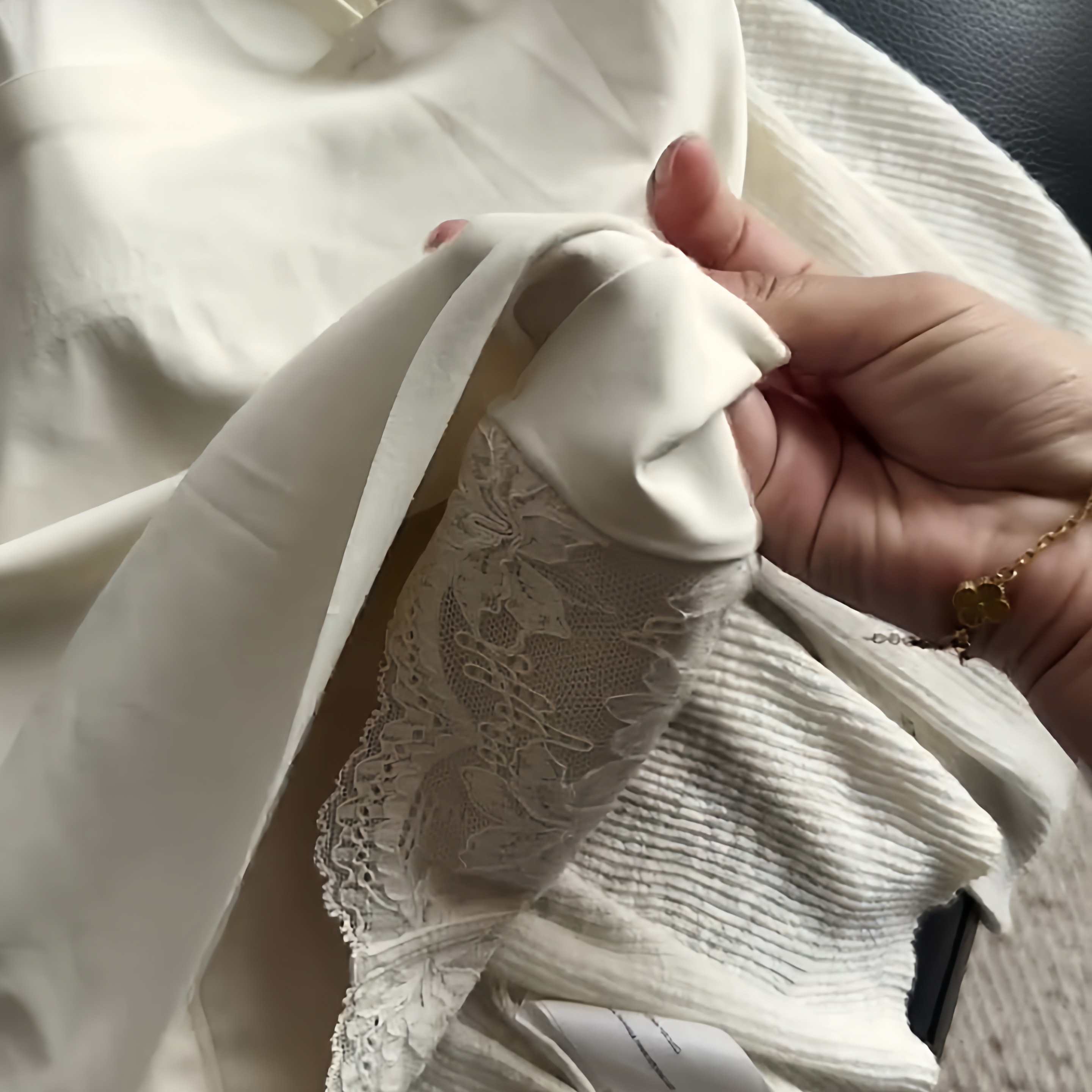 纯欲风蕾丝磨毛保暖带胸垫吊带背心女可外穿修身显瘦内搭打底上衣,淘宝优惠券,粉丝福利购,淘宝优惠卷