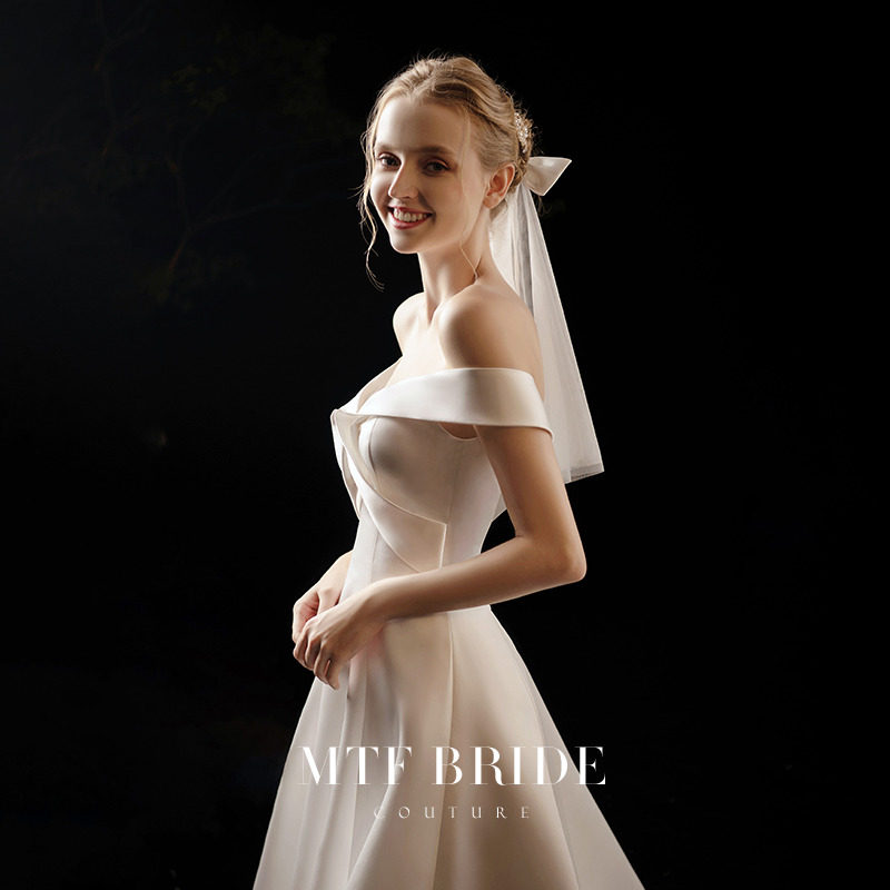 缎面2020新款拖尾满庭芳气质轻婚纱 满庭芳婚纱