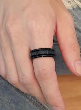 亚马逊热销钛钢拉丝三合一戒指男士不掉色高级感轻奢潮人食指指环