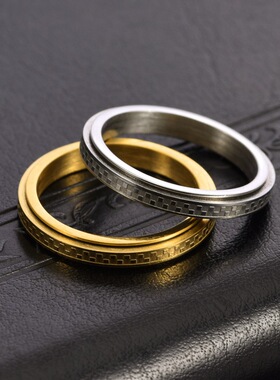 跨境北欧棋盘戒指女钛钢可转动小方格素圈指环气质冷淡风闺蜜尾戒