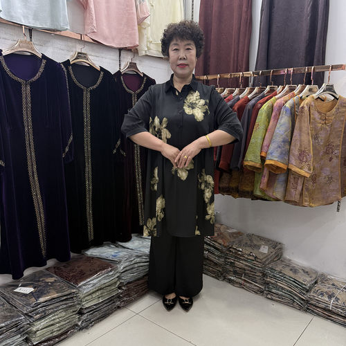 加肥加大 中老年夏装流行花色翻领衬衫中长宽松桑蚕丝洋气连衣裙 - 图3