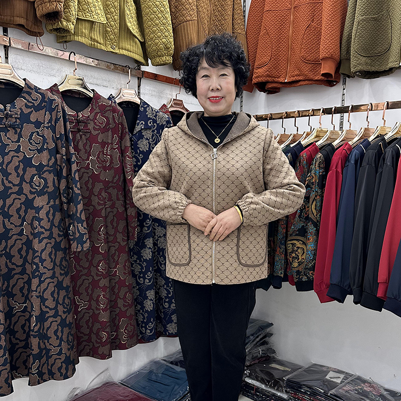 【春季新品】中老年休闲连帽风衣外套50岁60妈妈宽松上衣奶奶装