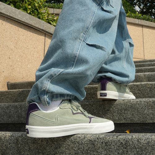 极路客新款 德训鞋二代 绿紫色男女款休闲美式运动板鞋专业滑板鞋 - 图1