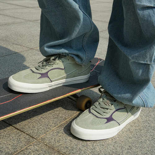 极路客新款 德训鞋二代 绿紫色男女款休闲美式运动板鞋专业滑板鞋 - 图0