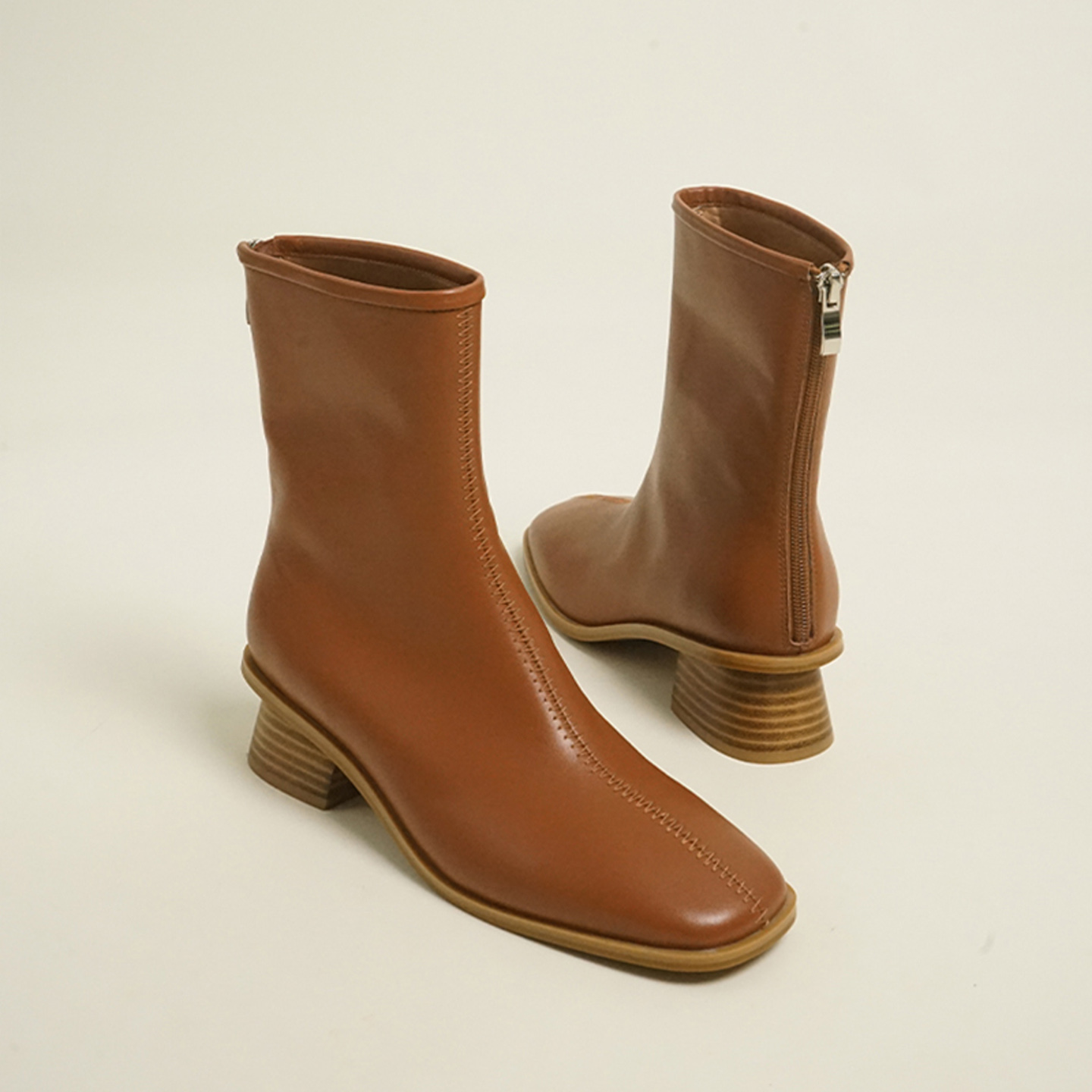 【狂欢价】设计师原创  棕色方头弹力瘦瘦靴子2025新款短靴女 - 图1