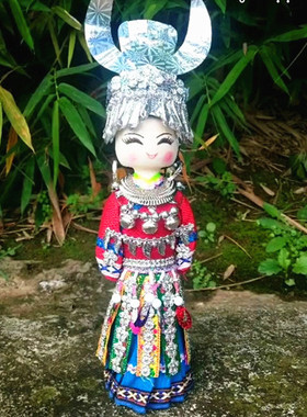 贵州民族人偶手工艺品公仔摆件