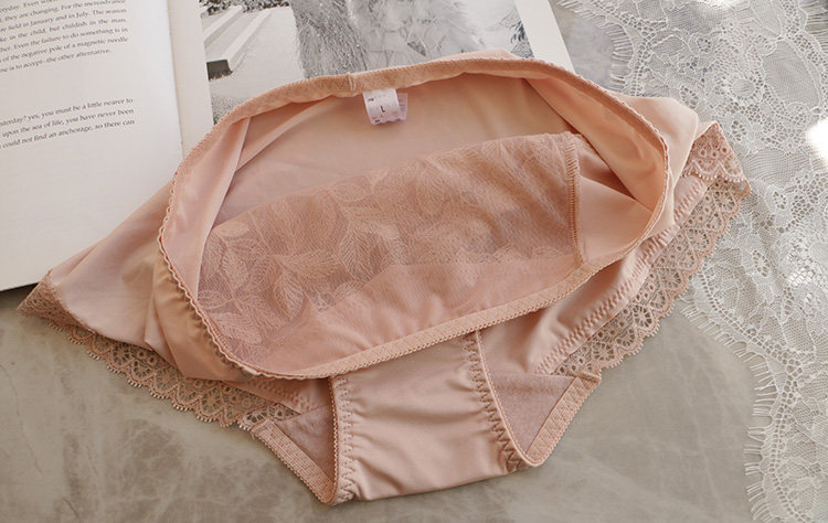 牛奶丝内裤女中高腰刺绣花蕾丝边无痕包臀女士三角裤胖MM大码透气,淘宝优惠券,粉丝福利购,淘宝优惠卷