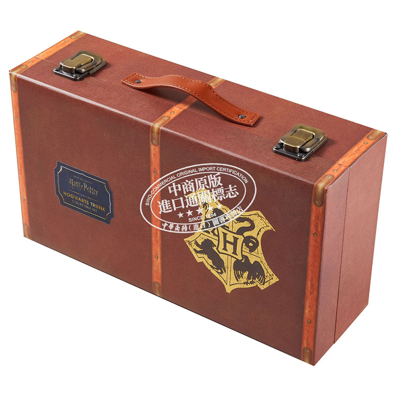 现货哈利波特霍格沃茨皮箱收藏套装 Harry Potter: Hogwarts Trunk Collectible Set英文原版 Donald Lemke【中商原版】-图1