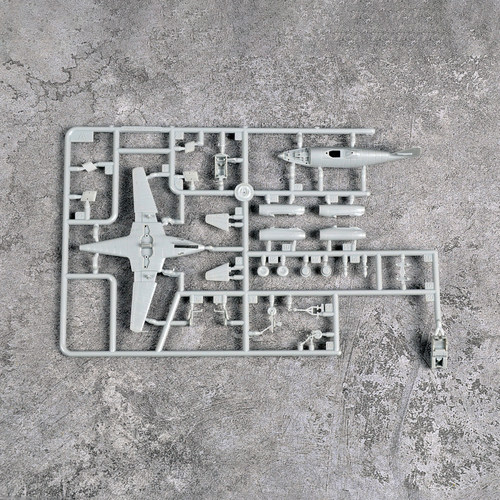 小号手01319静态塑料拼装模型1/144飞机Me262 A-1a喷气式战斗机 - 图2