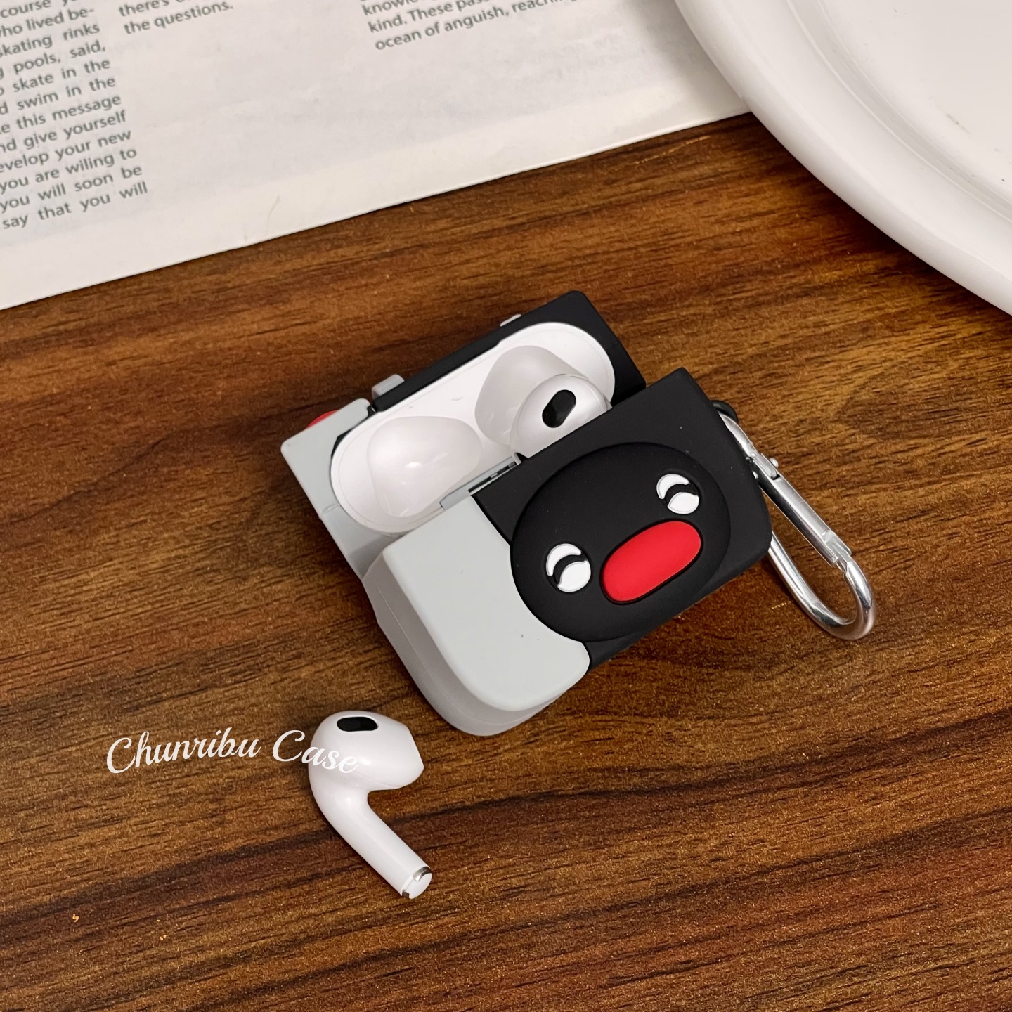 春日部防卫队Fighting｜日韩可爱硅胶相机pingu企鹅搞怪适用苹果airpods1/2/3/4无线蓝牙耳机保护套防摔pro - 图2