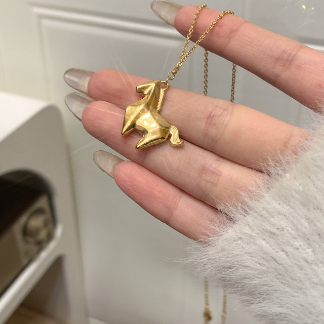 Paula Timing New Chinese Style 丨 Ancient Three-dimensional Pony Coin Zodiac Horse Clavicle Chain F004
