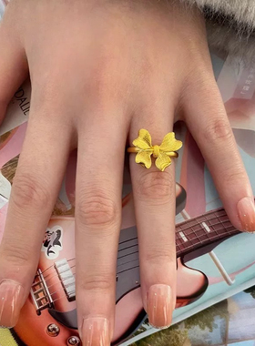 在逃公主蝴蝶结戒指开口