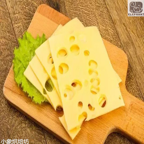 德国进口琪雷萨大孔芝士奶酪emmental cheese艾蒙塔低盐奶酪500克 - 图0