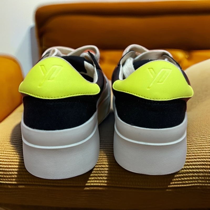 乐图LETU24春秋新款明星同款韩版低帮时尚撞色真皮厚底增高松糕鞋