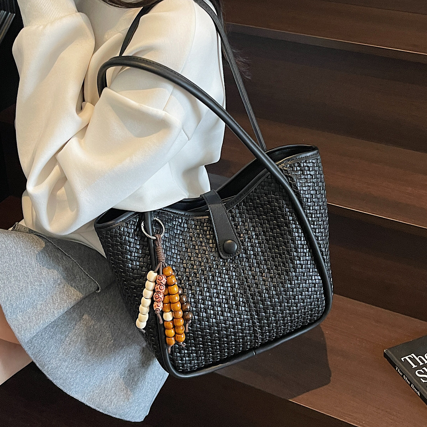 质感编织纹大包包女2025新款时尚菜篮子托特包夏季质感通勤腋下包,淘宝优惠券,粉丝福利购,淘宝优惠卷