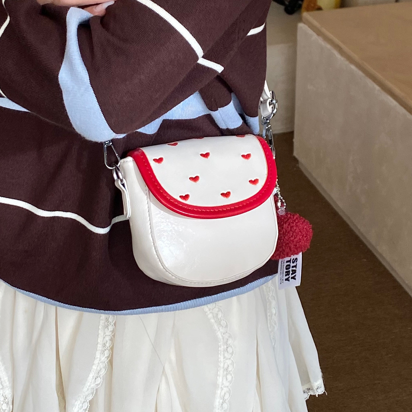 甜美少女风小包包女2025新款百搭迷你口红包马鞍包冬季质感斜挎包,淘宝优惠券,粉丝福利购,淘宝优惠卷