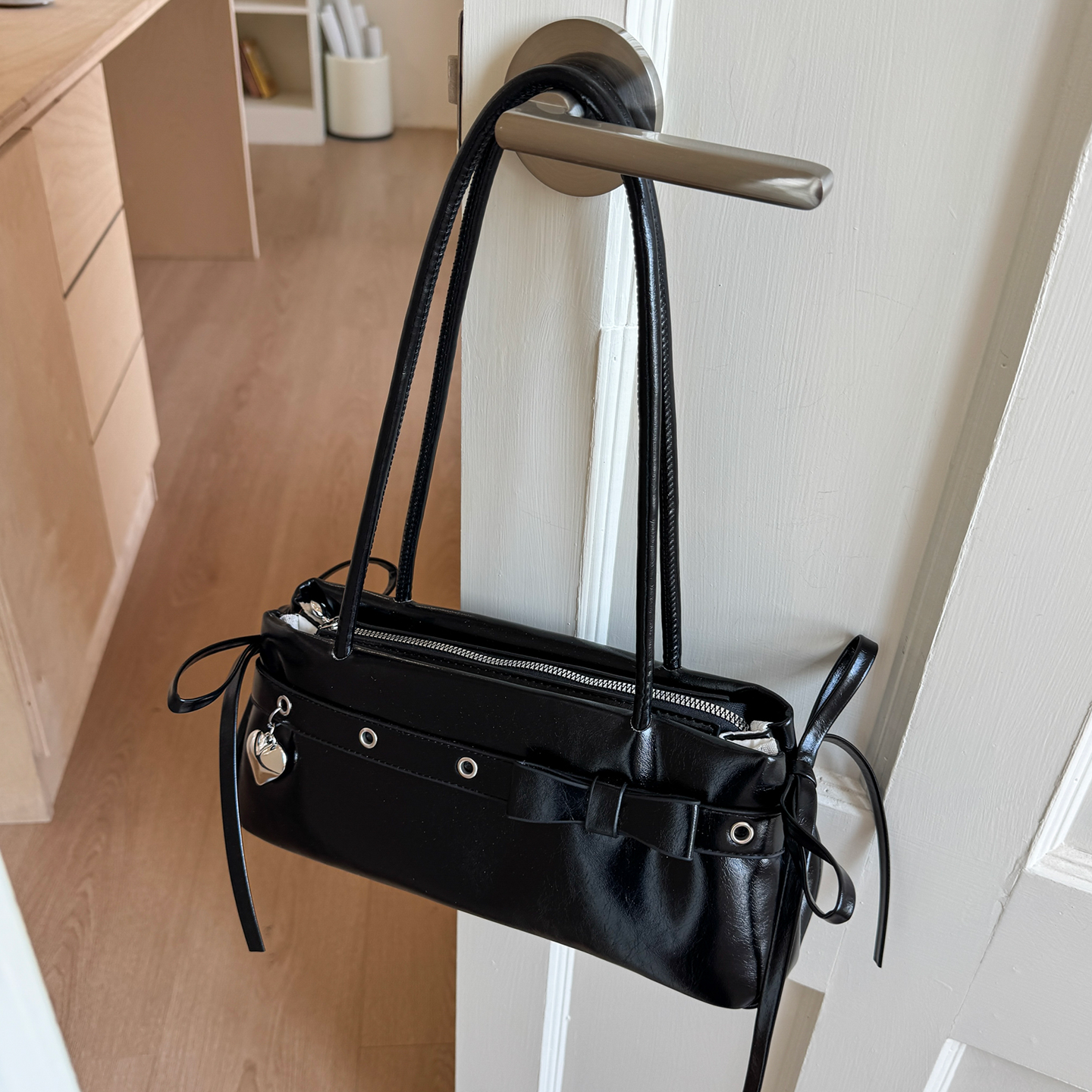 芭蕾风蝴蝶结小包包女2025新款潮时尚油蜡皮法棍包夏季质感腋下包,淘宝优惠券,粉丝福利购,淘宝优惠卷