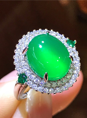 天然绿玉髓戒指豪华镶嵌活口