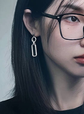 拽酷女孩很难不爱的简约几何耳钉