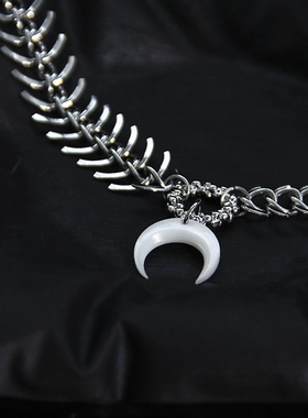 墨尔鱼骨项链荆棘钛钢锁骨链月牙