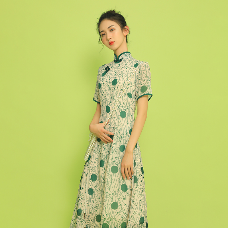 宋一一民国少女风法式轻旗袍现代年轻款清新复古波点日常改良版连衣裙夏0