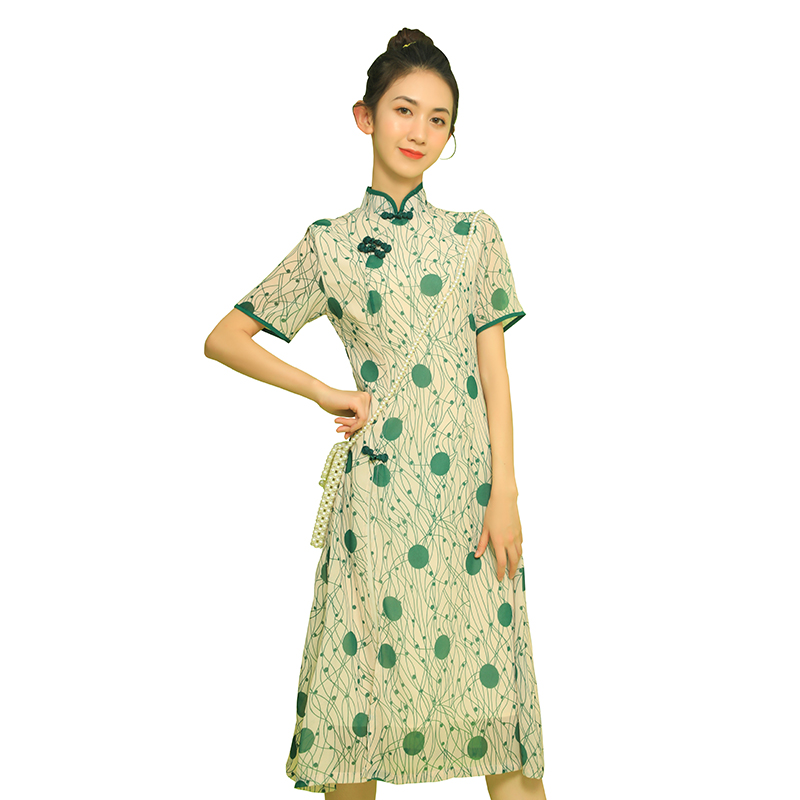 宋一一民国少女风法式轻旗袍现代年轻款清新复古波点日常改良版连衣裙夏3