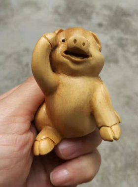 手把件生肖猪欢喜小叶黄杨木雕