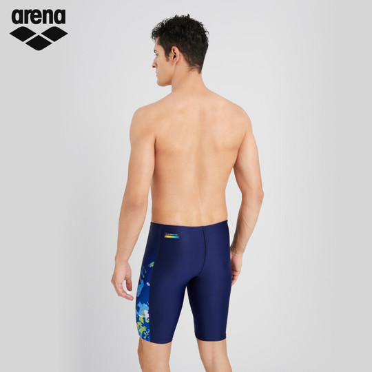 Arena 2025 nuevas notas de viaje para hombres, bañadores de natación hasta la rodilla para fitness con protector solar anticloro de alta elasticidad para hombres