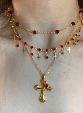 复古红色多层水钻叠戴十字架项链