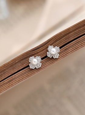 足银999纯银贝珠花朵耳钉女ins小众设计樱花精致轻奢耳饰气质耳环