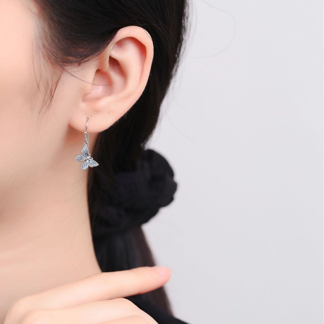 小众设计高级感浅蓝蝴蝶耳钩足银999纯银森系ins风滴胶养耳洞耳饰,淘宝优惠券,粉丝福利购,淘宝优惠卷