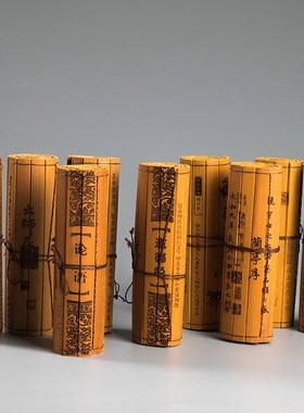 木质装饰摆件复古书房样板间