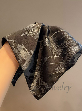 慵懒复古新中式~布艺缎面银色印花方巾肠圈女高级感后脑勺扎头绳