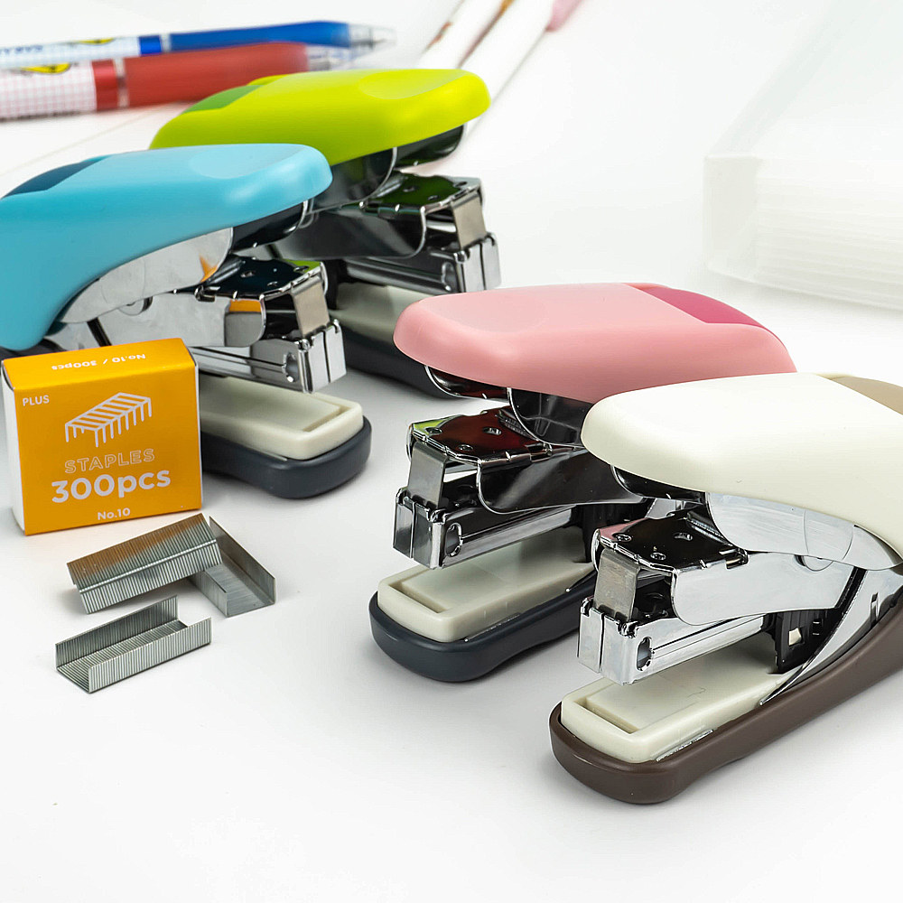 Japan PLUS labor-saving mini stapler