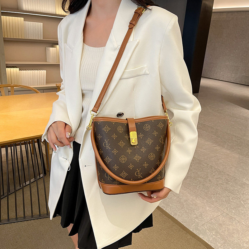 包包女2025新款复古老花小手提包单肩背包斜挎包时尚潮流水桶包,淘宝优惠券,粉丝福利购,淘宝优惠卷